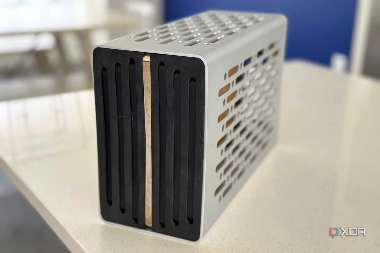 NANOQ S SFF case