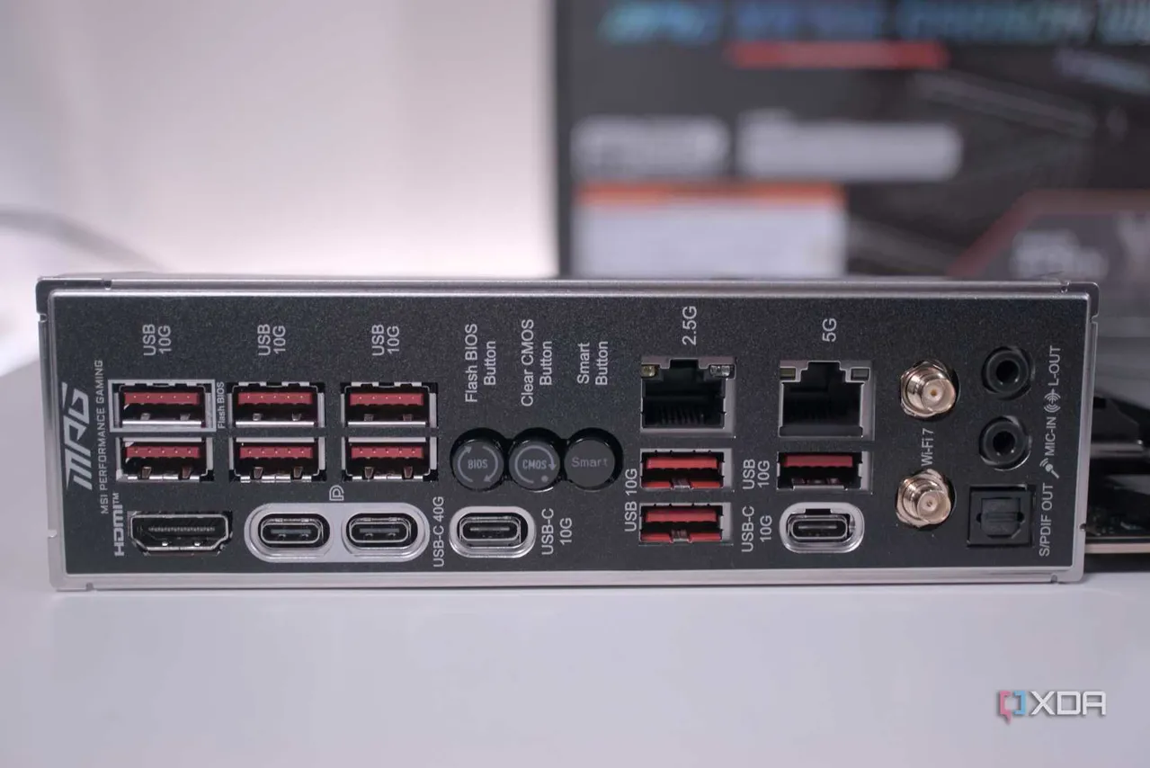MSI MPG X870E Carbon WiFi rear I/O