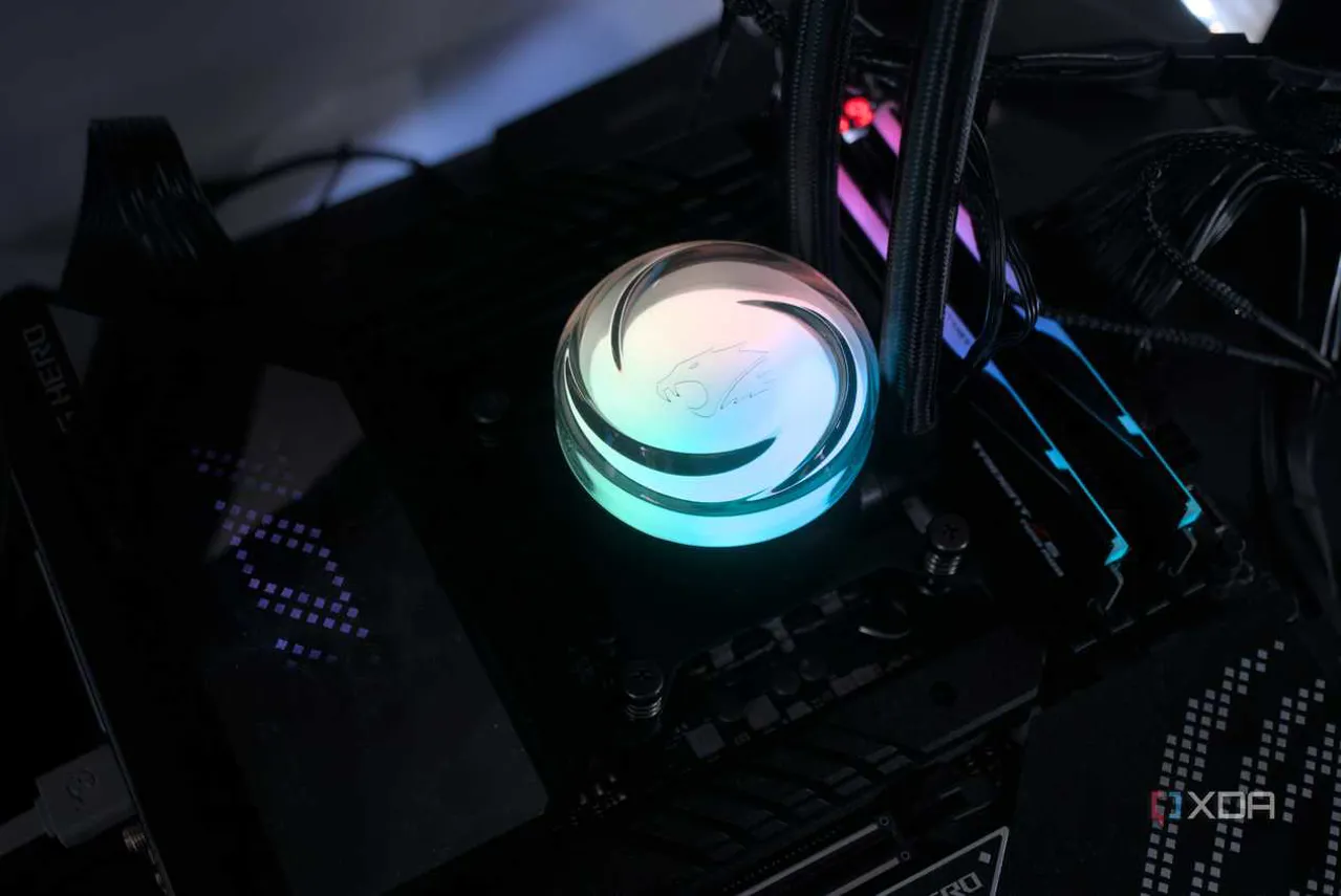 Çalışan iBUYPOWER AW4 360