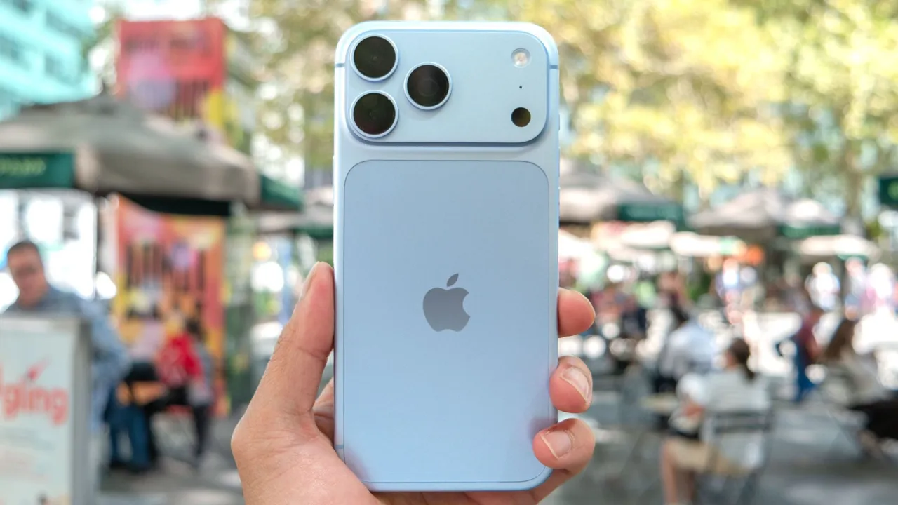 Apple iPhone 18 Pro and Pro Max shown in hand