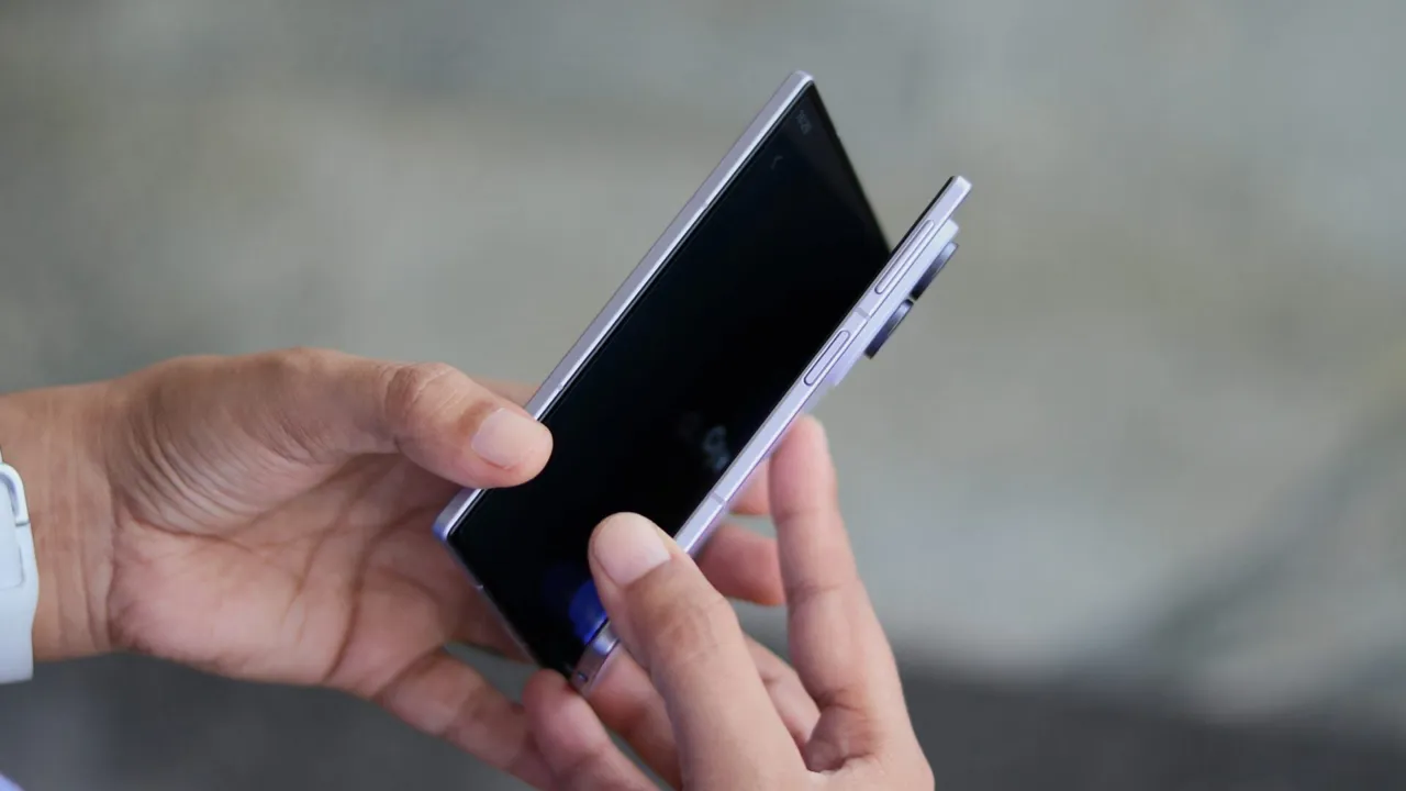 Samsung Galaxy Z Fold 8