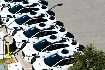 Waymo, sel sorunlarının ardından 5 ay sonra San Antonio’daki hizmetini yeniden başlattı