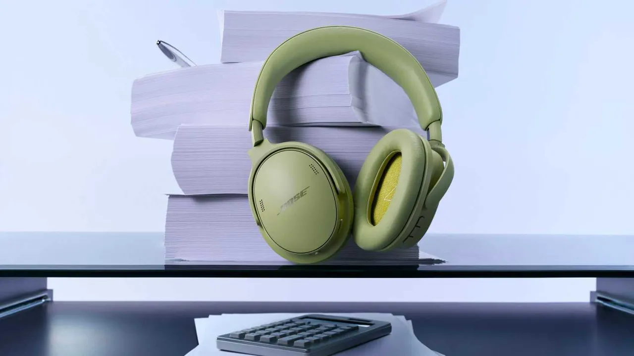 A promotional image of the Bose QuietComfort Headphones (Gen 2)