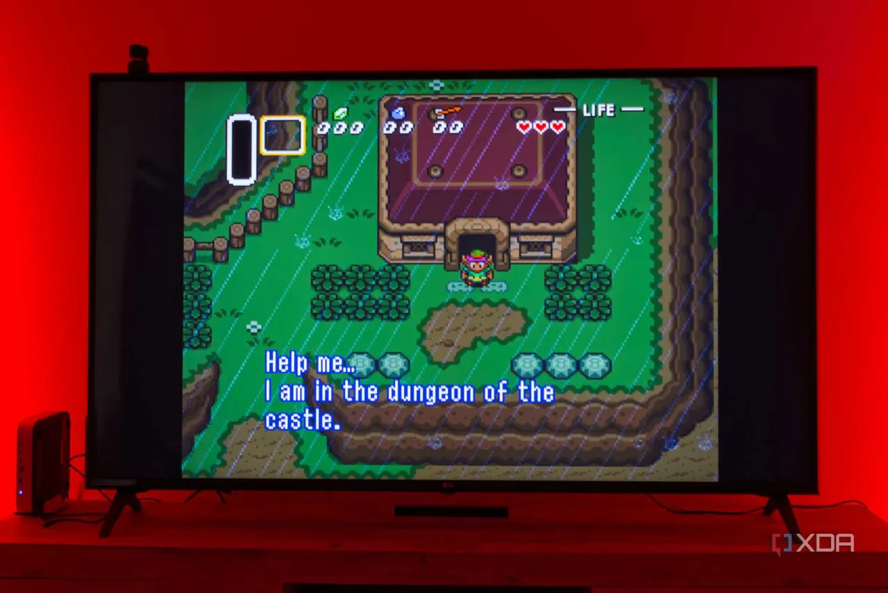 The Legend of Zelda: A Link to Past oyununun SNES sürümünü gösteren televizyon